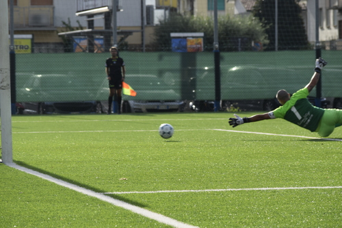 Viareggio-Camaiore 0-2 Cornacchia e Chiaramonti stendono i bianconeri. Tensione nel finale di partita