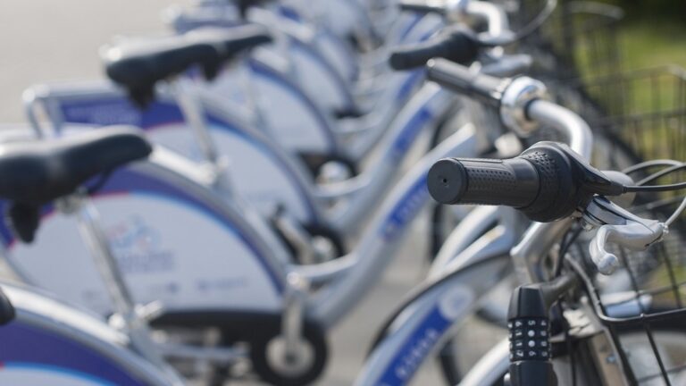 Sorrento: clamorosa scoperta su molte biciclette elettriche