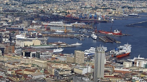 Napoli, tragico incidente al porto