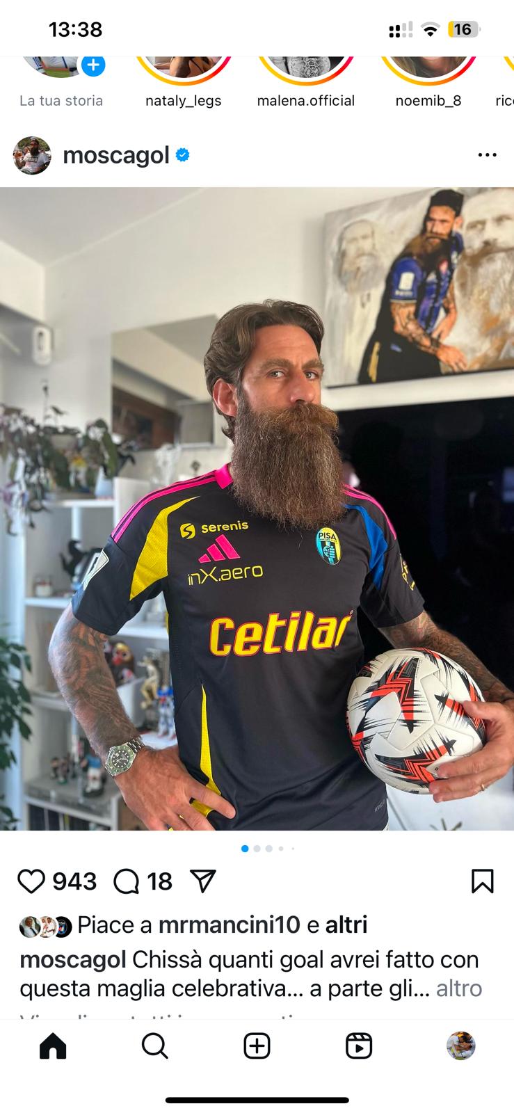 Anche Moscardelli indossa la maglia Black del Pisa