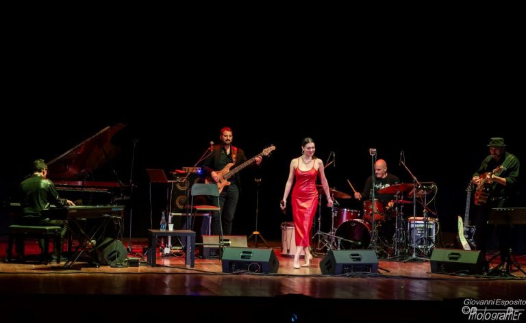 Simona Molinari  QUINTET al Teatro Acacia