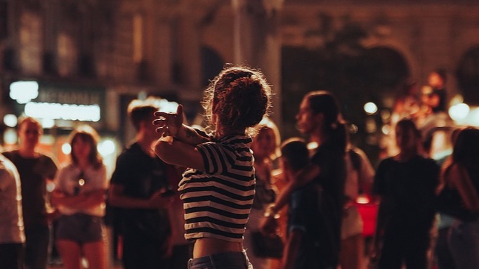 Napoli, nuova sentenza sulla movida, obblighi per bar e Comune