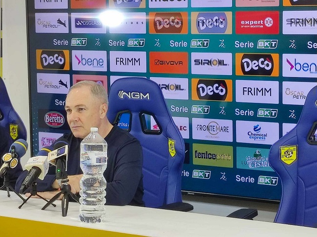 Scossa in Casa Cosenza: Esonerati Tortelli e Belmonte, Torna Massimiliano Alvini