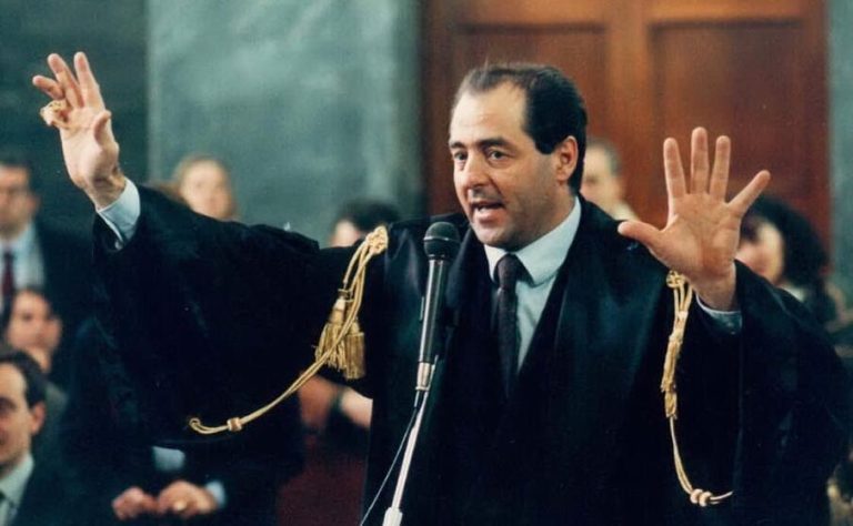 Di Pietro torna a parlare