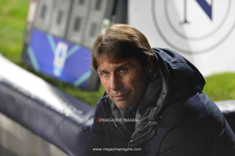 Napoli al via: Conte lancia il nuovo modulo contro il Sassuolo