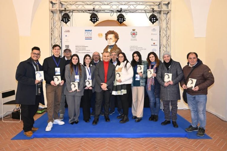 Angri, successo per la Mostra su Giacomo Leopardi: oltre 4000 visitatori al Castello Doria