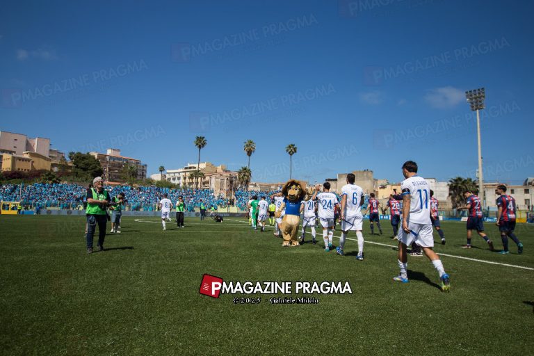 Siracusa Calcio, presentato l’attaccante Molina