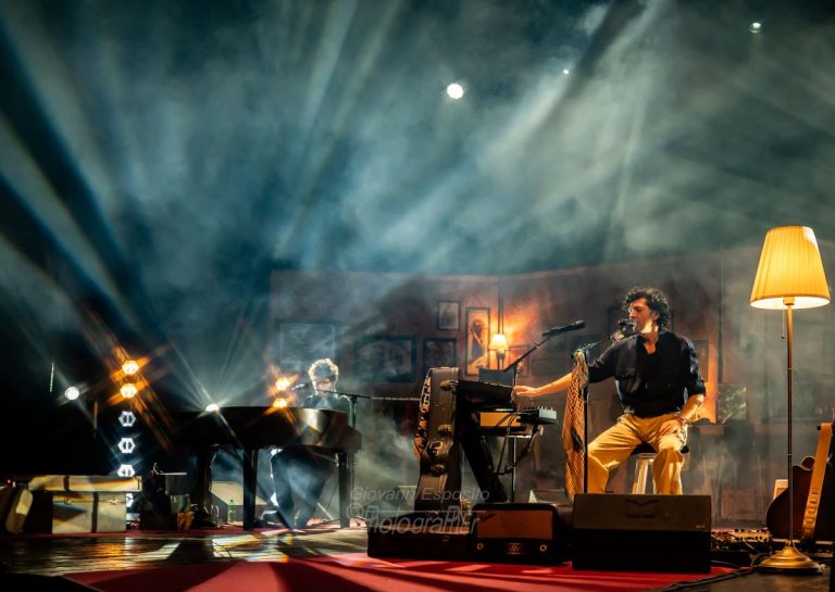 Ermal Meta al Teatro Bellini con il nuovo tour “ Teatri 2025”