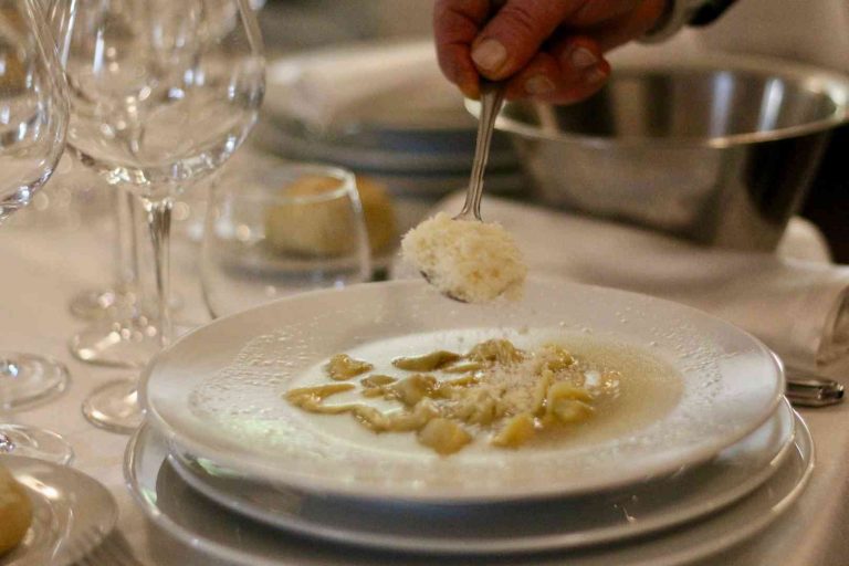 I vini di Casale del Giglio e i Cappelletti di Ferrara, a Napoli vince l’armonia