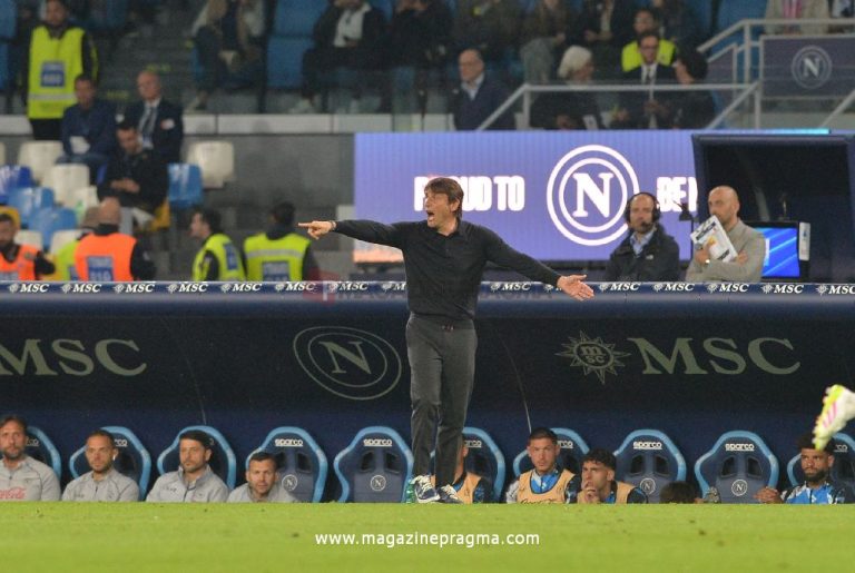 Calciomercato Napoli: testa a testa tra due giocatori per l’attacco