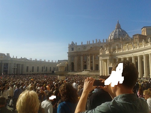 Robert Francis Prevost il mondo politico Italiano e le reazioni social