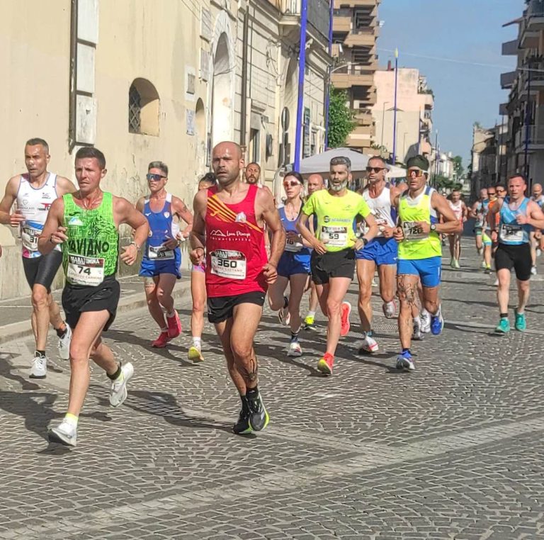 XXI Maratonina “Città di San Nicola la Strada”: trionfano Fabrizio Meoli e Francesca Palomba