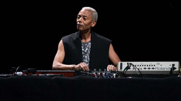 Jeff Mills torna a esibirsi a Napoli e annuncia un live alla ex Base Nato di Bagnoli