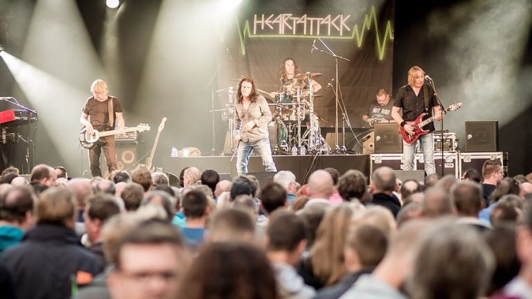 Napoli ospita The 4Ever Show: due serate con le star americane per celebrare musica e valori