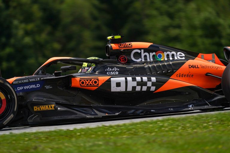 F1, Las Vegas abbaglia la McLaren. Squalificati Piastri e Norris, Verstappen ringrazia