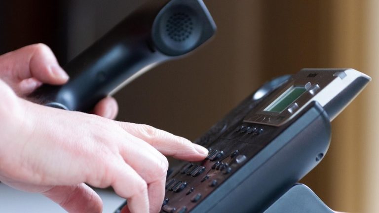 Napoli, scoperto un sistema ben organizzato: blitz dei carabinieri in un call center a Ponticelli