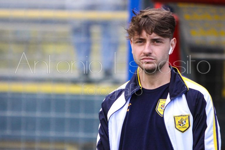 Frosinone-Juve Stabia: Calò contro il suo passato, Le Vespe cercano l’Impresa allo Stirpe