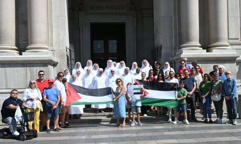 flash mob Pompei pro Gaza - Comitato Azzurro Pompei