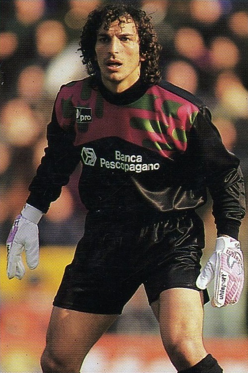 Mancini, il portiere acrobata tra Foggia e Bari