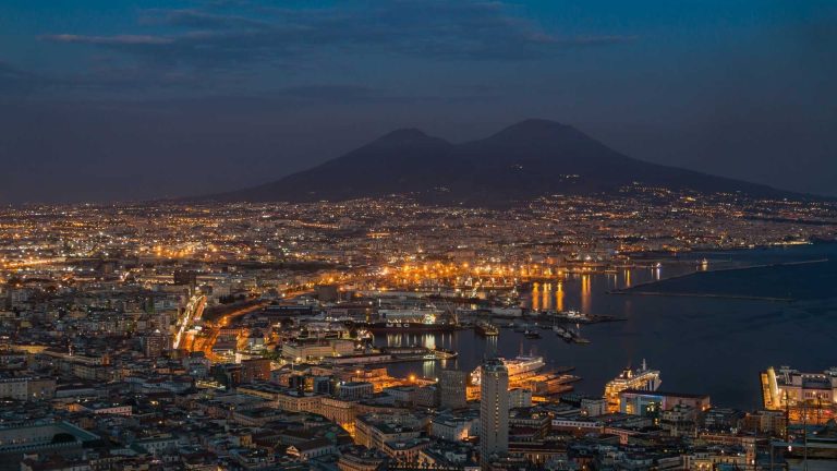 Grave incidente sul Lungomare di Napoli: 51enne investito
