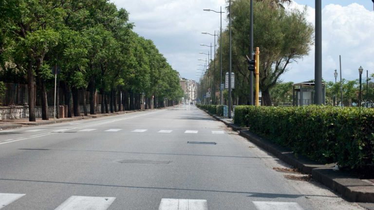 Napoli, aggiornamenti su via Manzoni dopo il cedimento del manto stradale