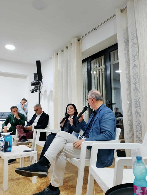 Successo per la presentazione del libro “Il Tifoso” di Giuseppe D’Arco al Circolo Velico Stabia