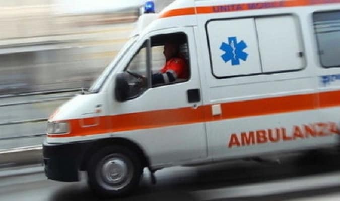 Ragazza investita a Piazza Cavour: traffico in tilt e indagini in corso