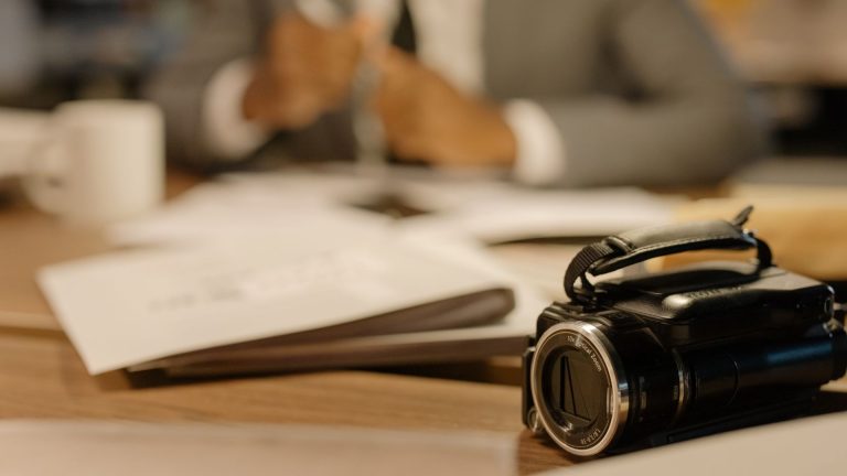 Calciatore accoltellato a Napoli: il 15enne crolla davanti ai carabinieri