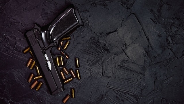 Sant’Antonio Abate, scoperto arsenale in uno zaino: pistole “fantasma” e molti proiettili